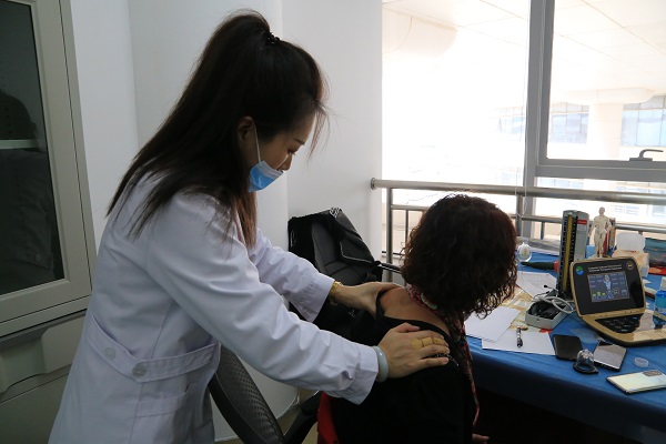 义诊服务在身边 康健体检暖人心 - 申博官网要闻 - 新闻动态