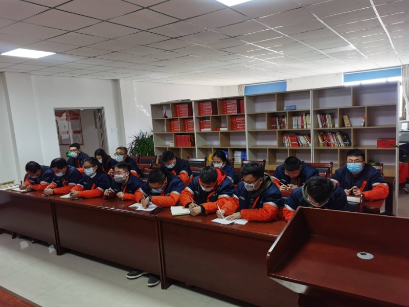 学习党的百年奋斗重大成绩和历史履历 ——专精特新党支部召开学习十九届六中全会专题党课 - 党群事情 - 专题专栏